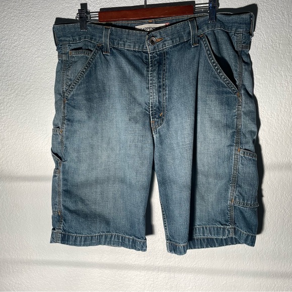 Levi’s Carpenter Jorts - Picture 7 of 14